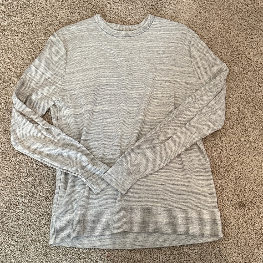Goodfellow & Co Light Gray Long Sleeve Tee
